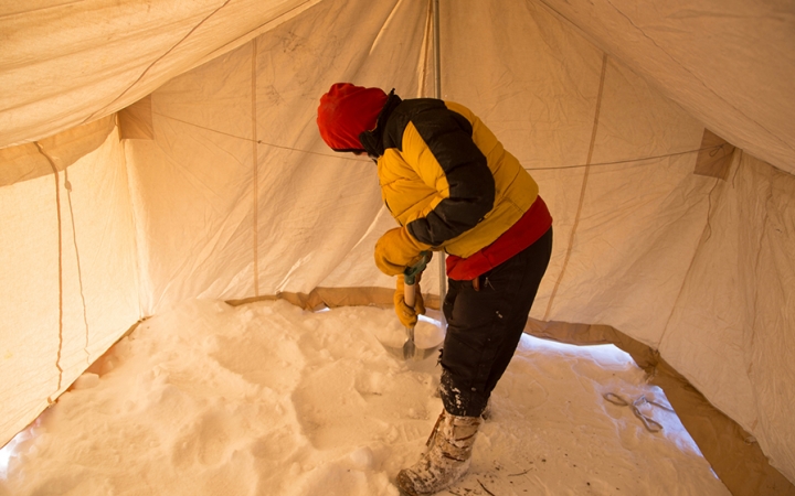 learn winter camping skills in boundary waters